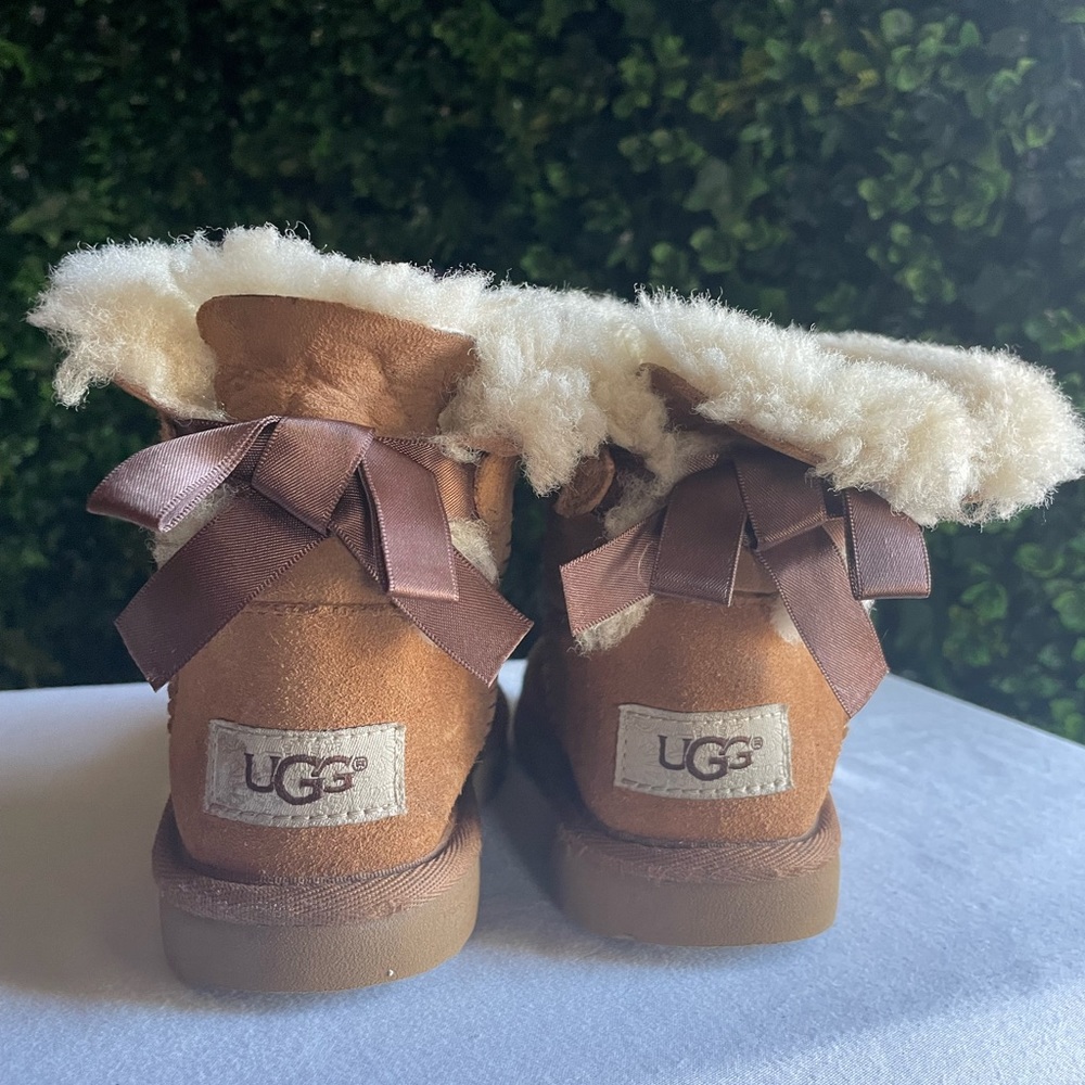 UGG Bailey bow girl boots